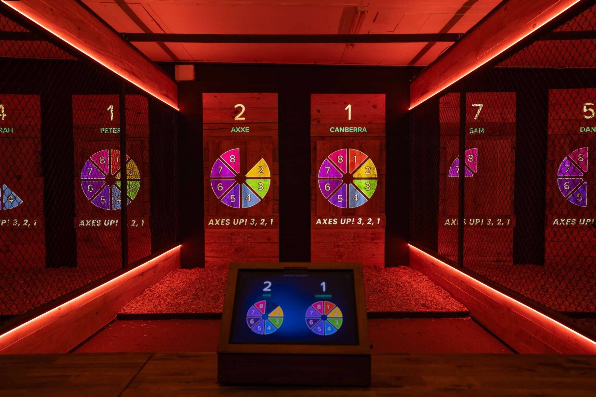 Numbered wheel target divided into eight coloured segments